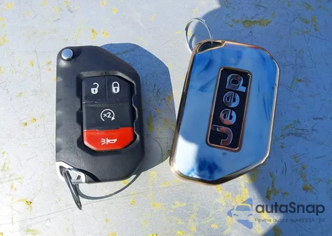 2022 Jeep Wrangler Unlimited Sahara 4X4 z USA, uszkodzony, nr VIN 1C4HJXEG1NW254559